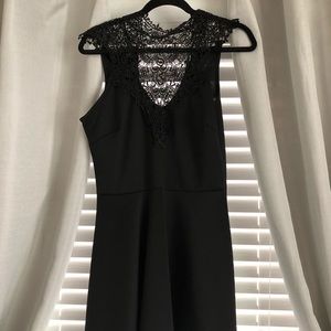 Women’s Black Sleeveless Dress